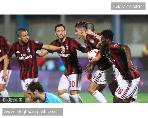 西甲激战AC米兰狂胜曼联六比二乌龙球瞬间点燃全场激情